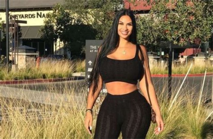 Johanna Leia bio, age, son, husband, net worth, Drake